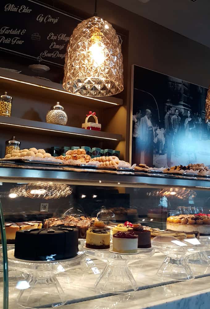 gezi-istanbul-pattisserie-1.jpg