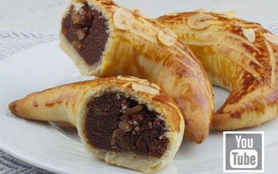 Pastane Usulü Orijinal Ay Çöreği Nasıl Yapılır?