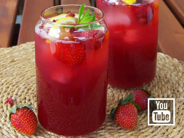 Çilekli Hibiskus Soğuk Çay Tarifi | Yazın En Ferahlatıcı İçeceği