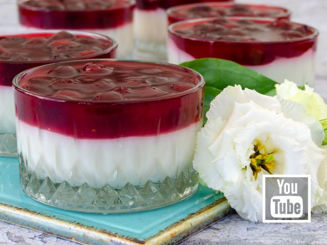 Vişne Soslu Damla Sakızlı Muhallebi Tarifi (Tam Kıvamında ve Kolay)
